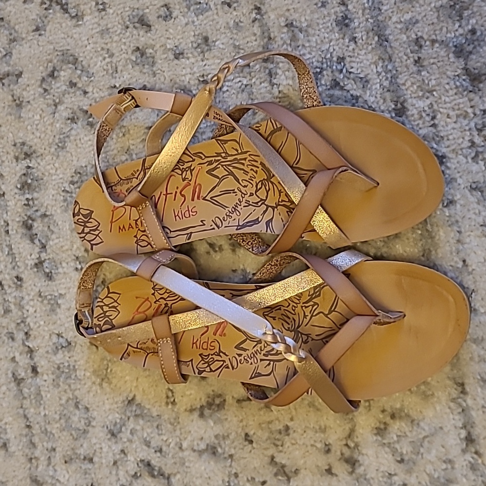 Girl's Blowfish sandals
